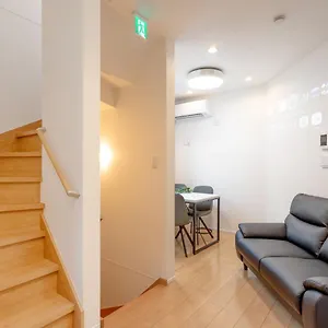 Shinjuku House 新宿シティハウス Tokyo